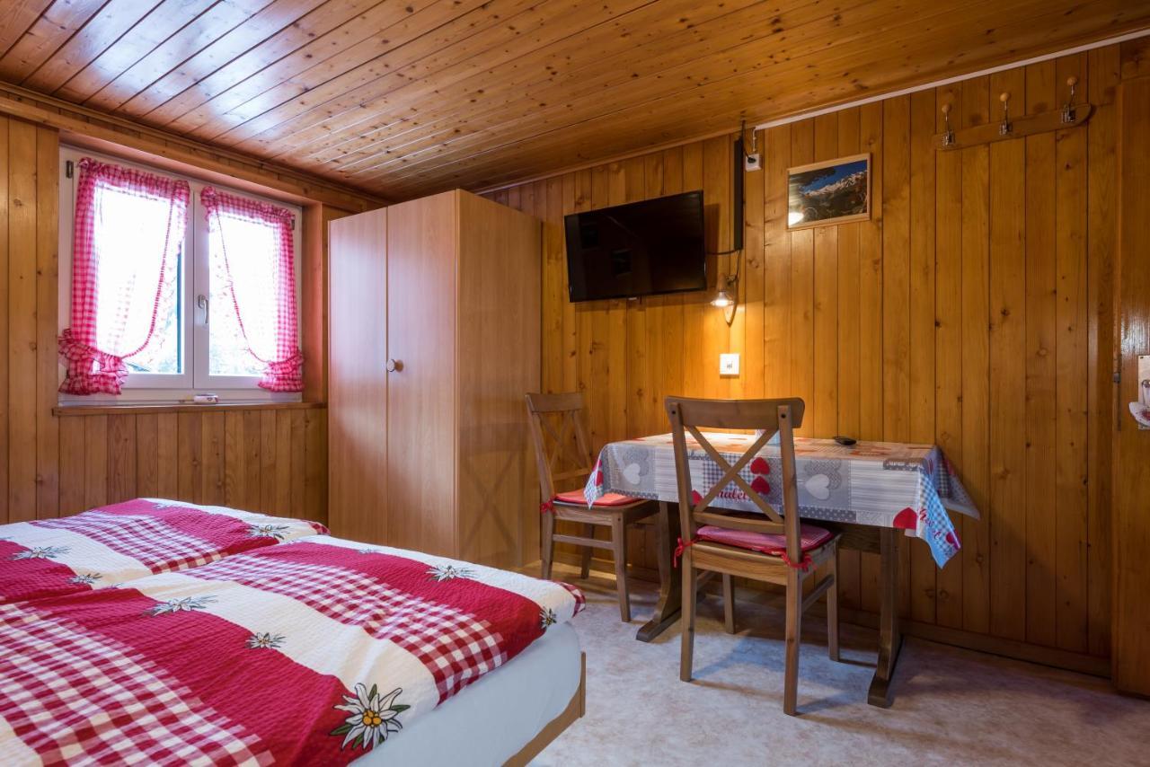 Haus Alpenblick Apartment Saas-Grund Bagian luar foto